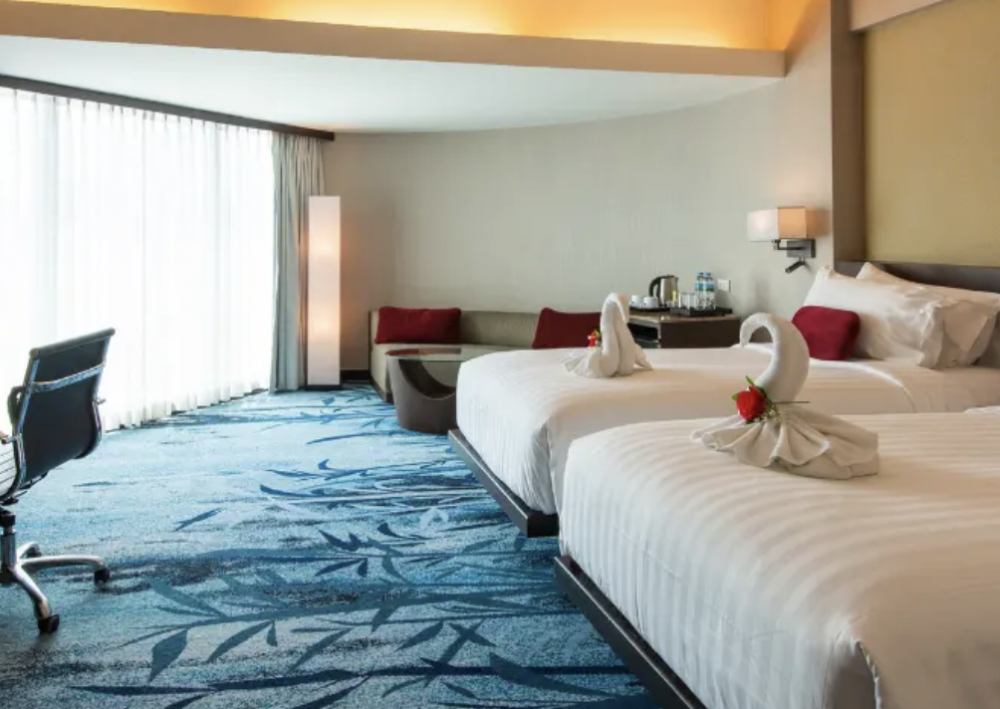 Privilege Sky Wing, Ambassador Bangkok 4*