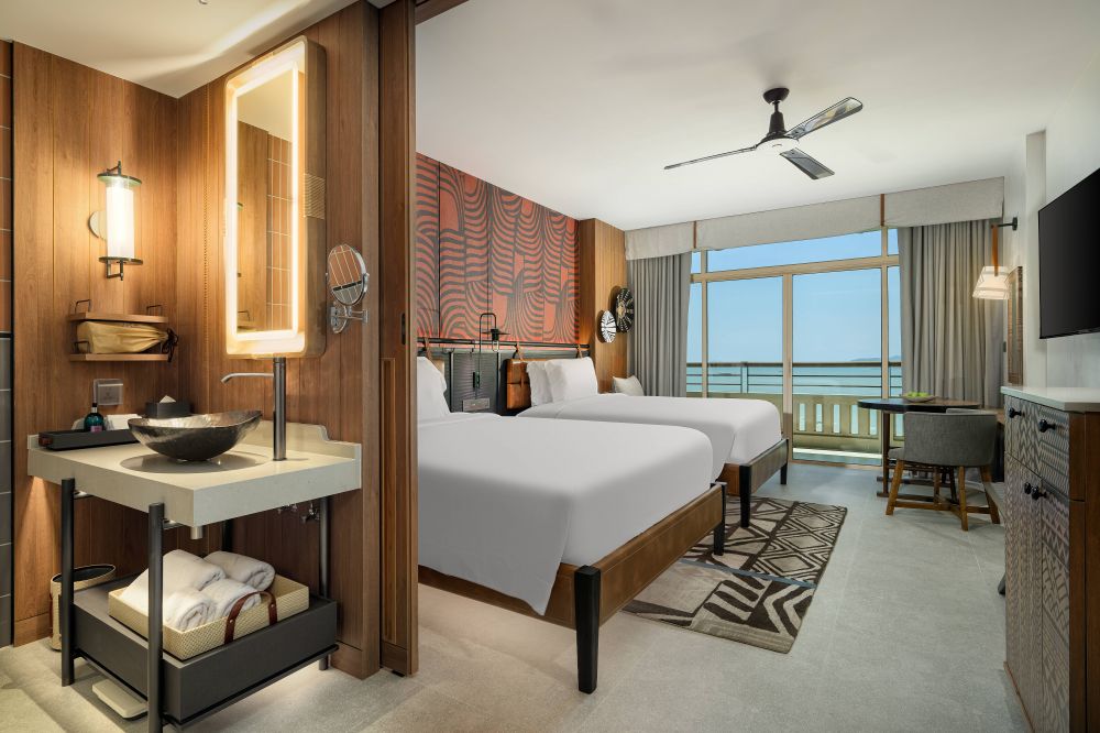 Deluxe Explorer - Double / Double, Centara Grand Mirage Beach Resort Pattaya 5*