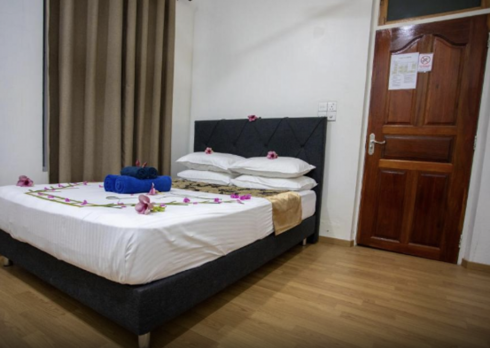 Deluxe, iHaven Thulusdhoo 