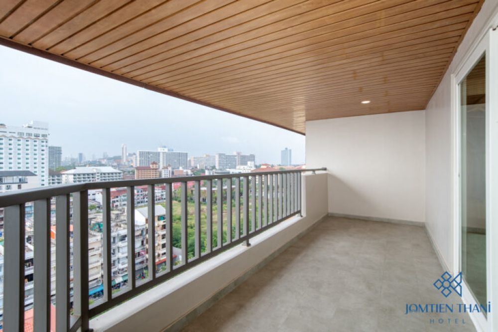 Deluxe Corner Sea View, Jomtien Thani Hotel 4*