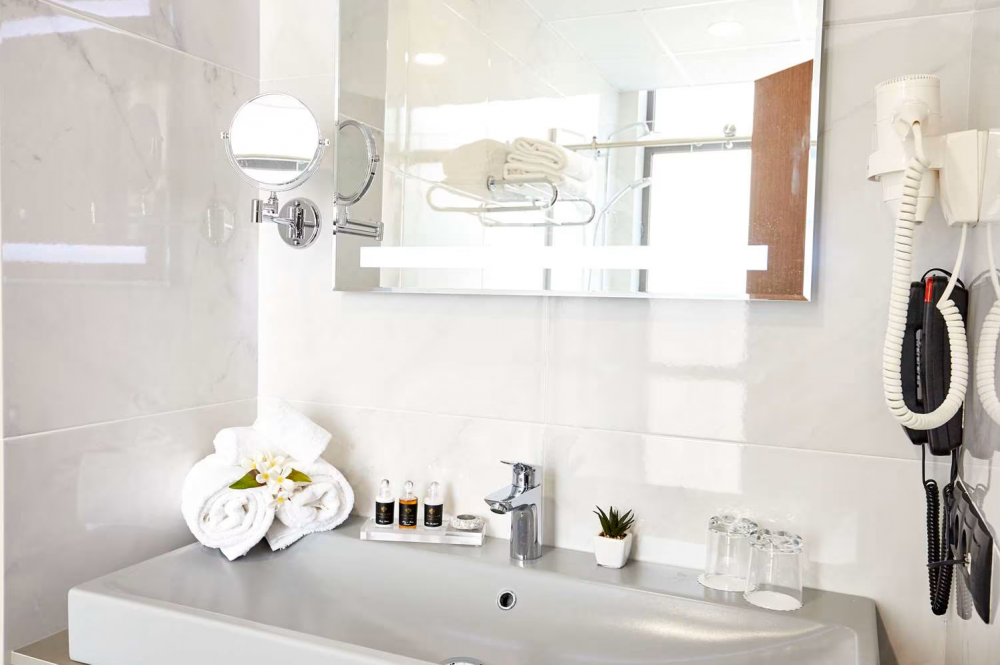 Barnovi Suite, Best Western Tbilisi City Center 4*