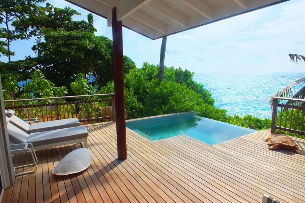 Ocean View Pool Chalet, Carana Beach 4*