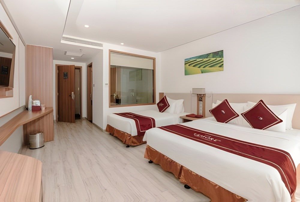 Senior Deluxe City View TRPL/QDRPL, LeMore Hotel Nha Trang 4*