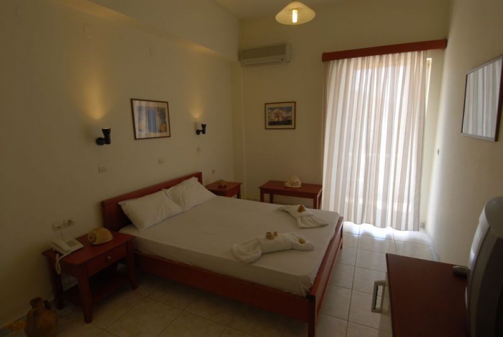 Double room, Ammoudi Hotel 3*