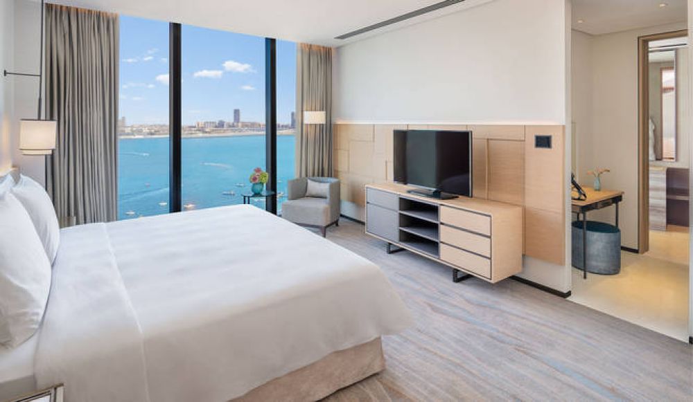 Club One Bedroom Executive Sea View Suite, Address Beach Resort 5*