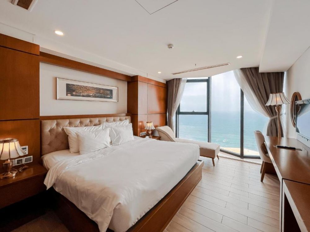 2 bedroom Apartment/ Seafront 2 Bedroom Apartment, Paris Deli Hotel 4*