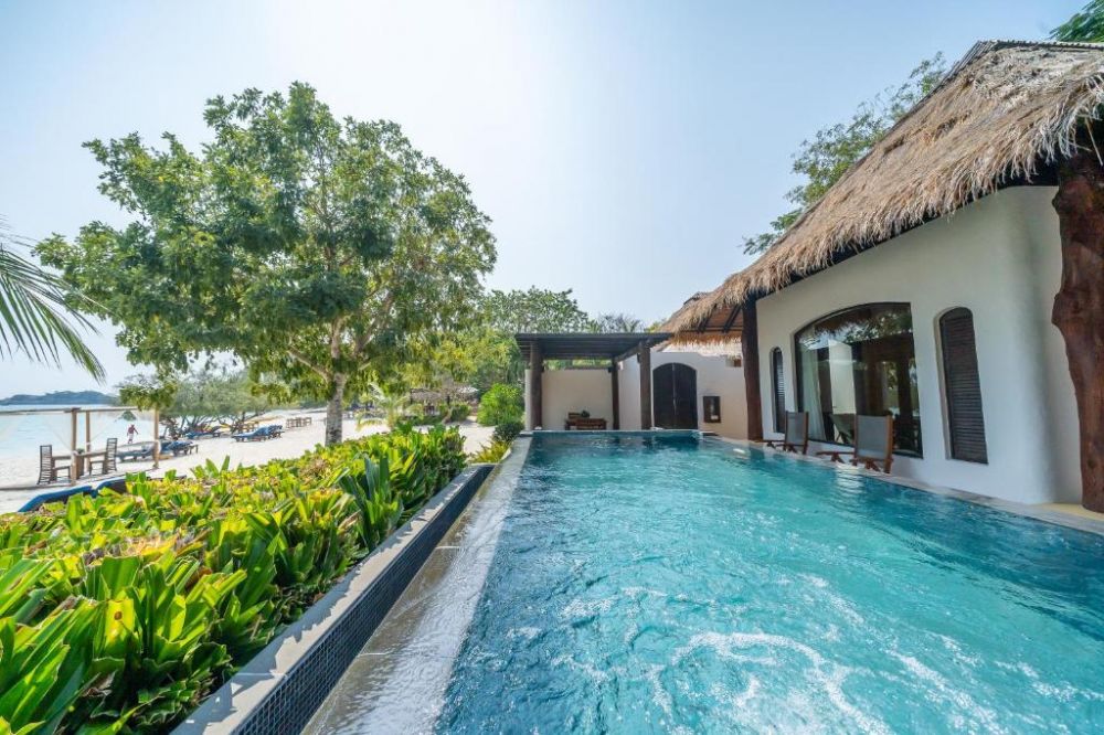 Beachfront Pool Villa, Paradee 5*