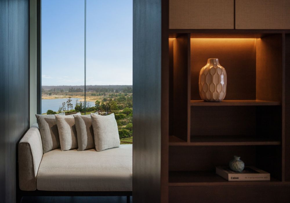Deluxe/ Deluxe OV, New World Hoiana Hotel 5*