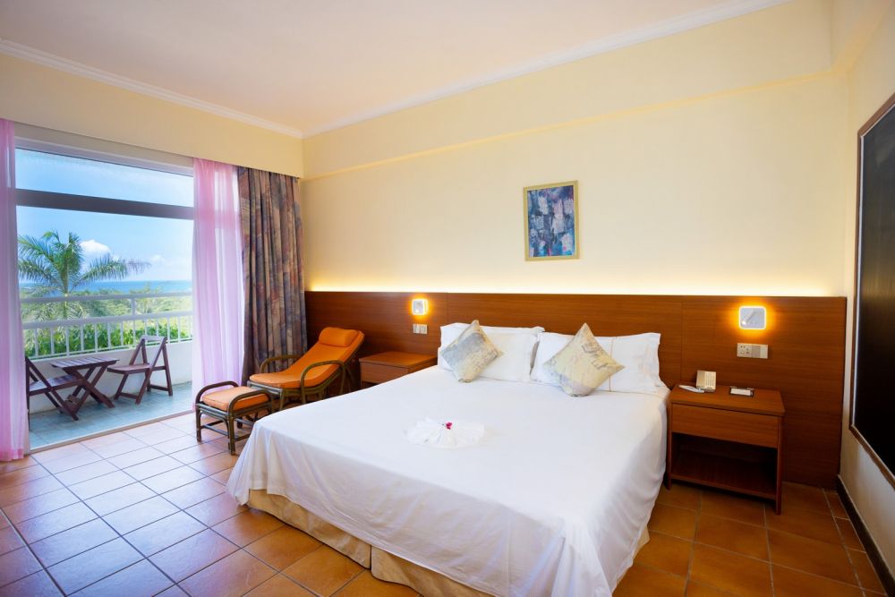 Elegant Sea View Room, Golden Palm Resort 4*