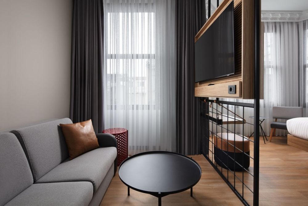 Moxy Sleeper Guest Room, Moxy Istanbul Beyoglu 5*