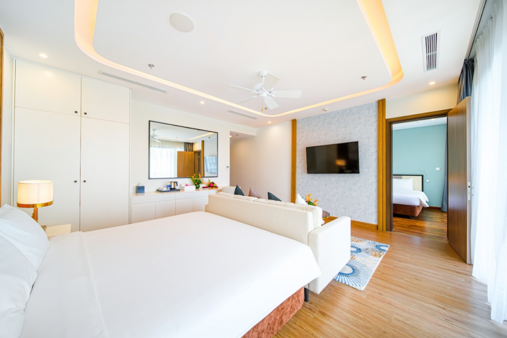 Family Connecting Superior Pool, Wyndham Garden Grandworld Phu Quoc 4+
