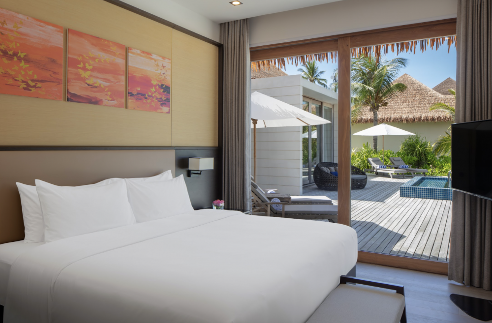 Beach Villa - 3 Bedrooms, Pool & Sunset View, Radisson Blu Maldives 5*