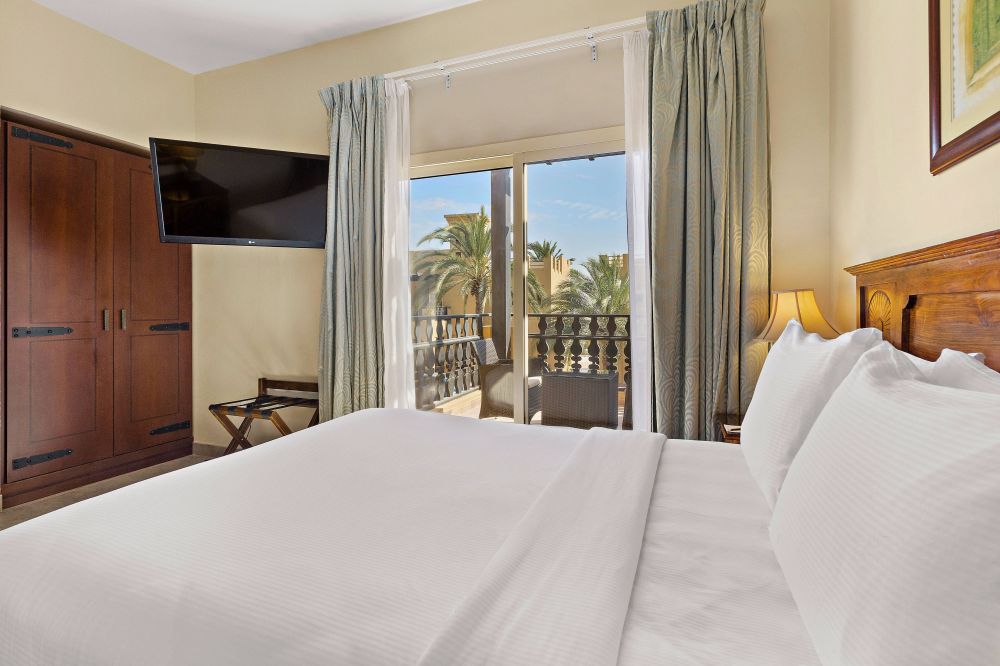 Standard Room, Al Hamra Village 4*