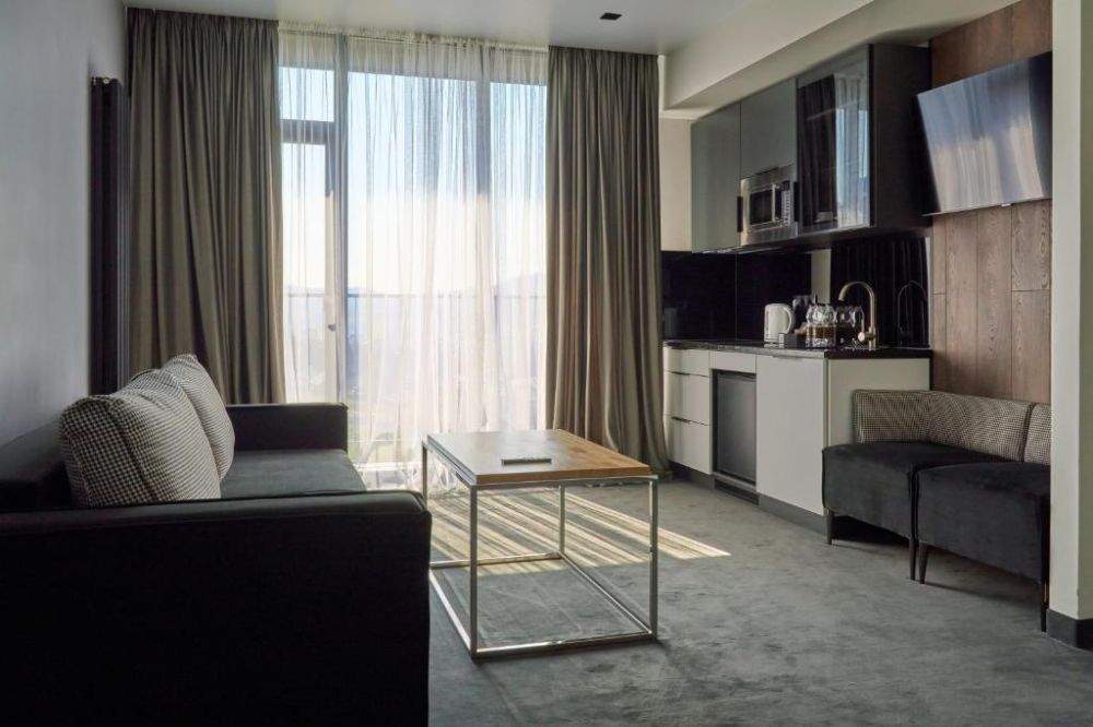 Family Suite, Fomich Residence 