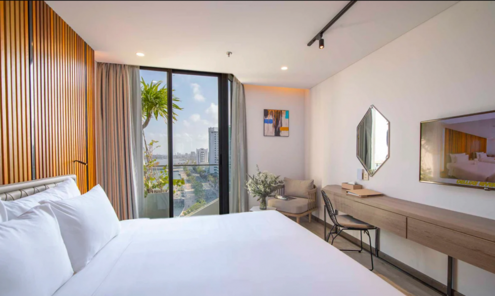 Deluxe River View with balcony, Haian Riverfront Hotel Danang 4*
