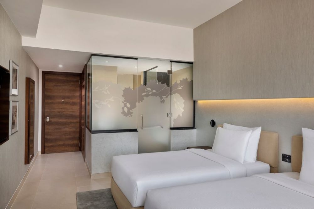 Deluxe Skyline Room, Hotel Local Dubai, Jumeirah Village Triangle, Autograph Collection 4*