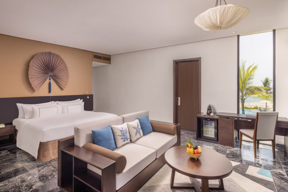 The Level Premium, Melia Danang Beach Resort 5*