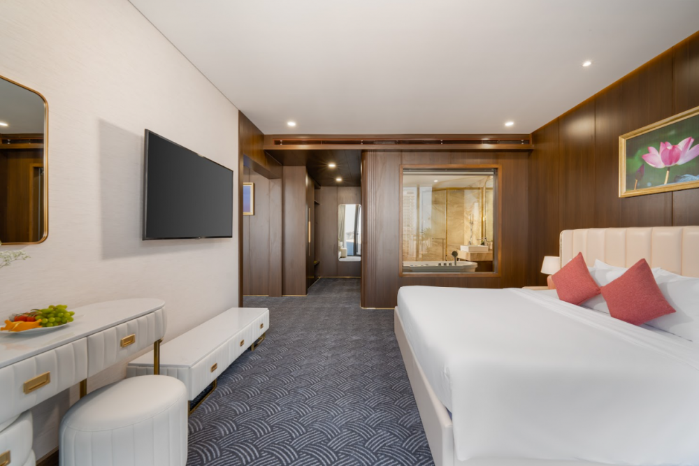 Presidential Suite, Golden Lotus Grand Hotel 4*
