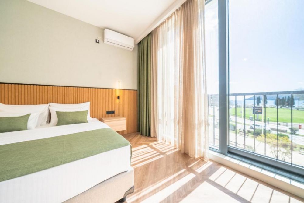 Deluxe Double Sea View (Block B), Millennium 4*
