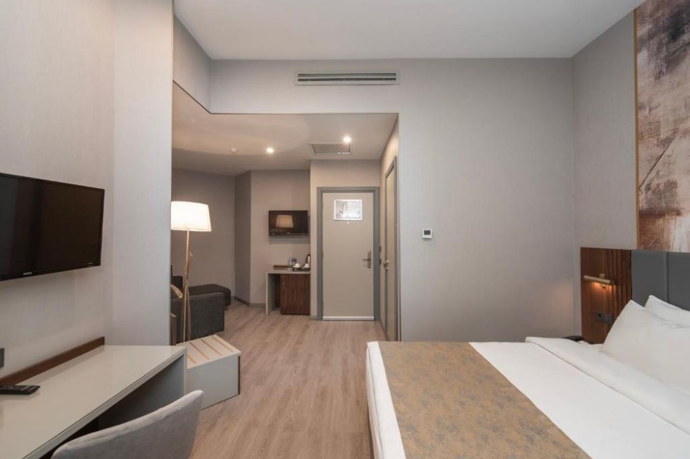 Premium twin/with balcony, Tbilisi Chambers Trademark By Whyndham (ex. City Center) 4*