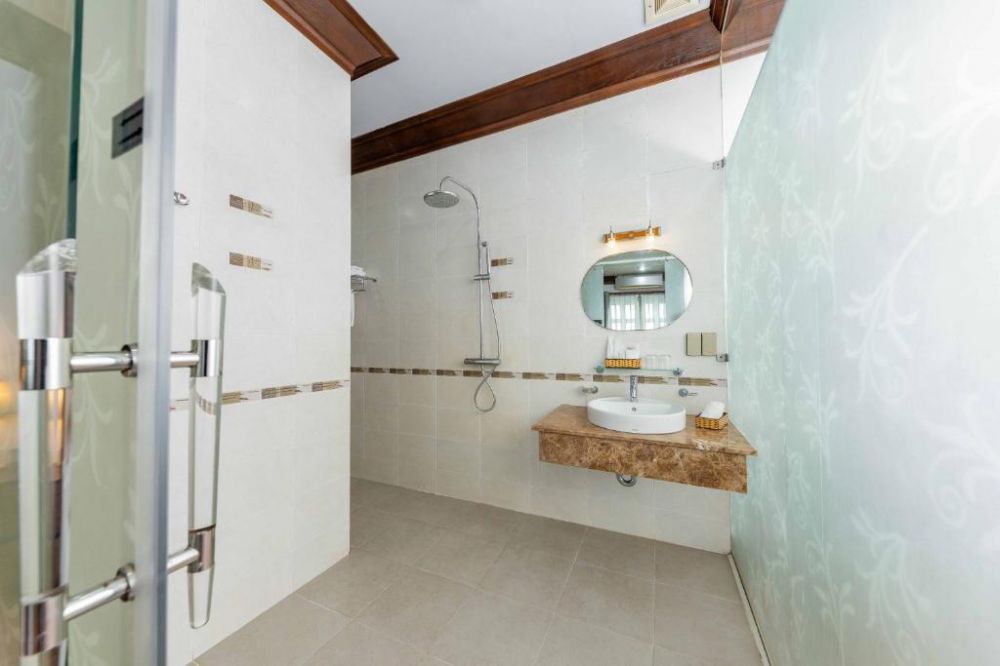 Suite, Rembrandt Hotel Nha Trang 3*