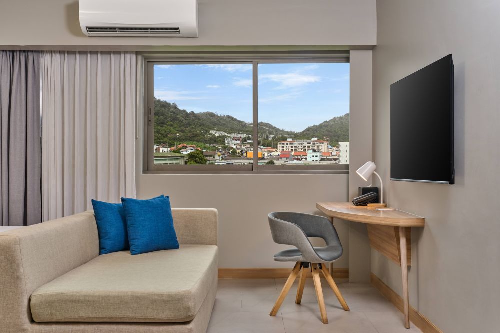 Premier Corner Room, Mercure Phuket Patong Journeyhub (ex. Journeyhub Phuket Patong) 4*