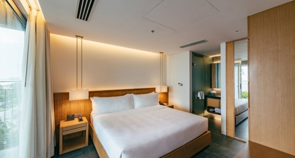 1 Bedroom Luxury Ocean Front Apartment with Balcony, Chicland Hotel 4*