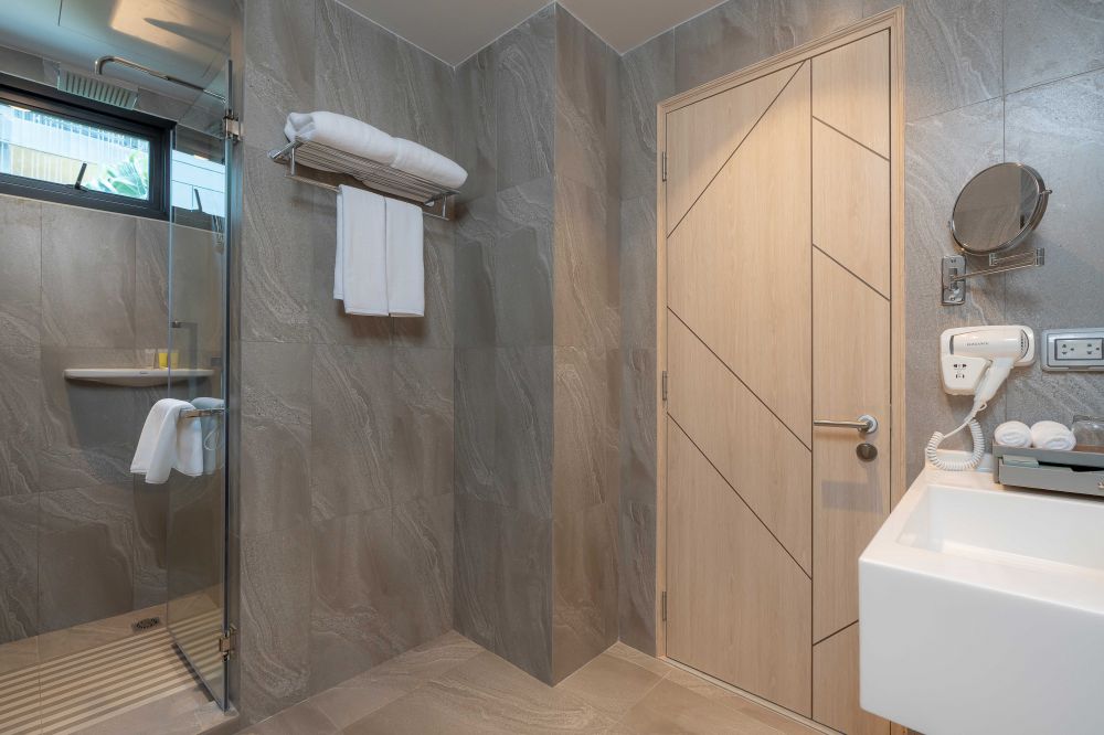 Deluxe Sea View Room/ Pool View Room, Best Western Plus Carapace Hotel Hua Hin 4*