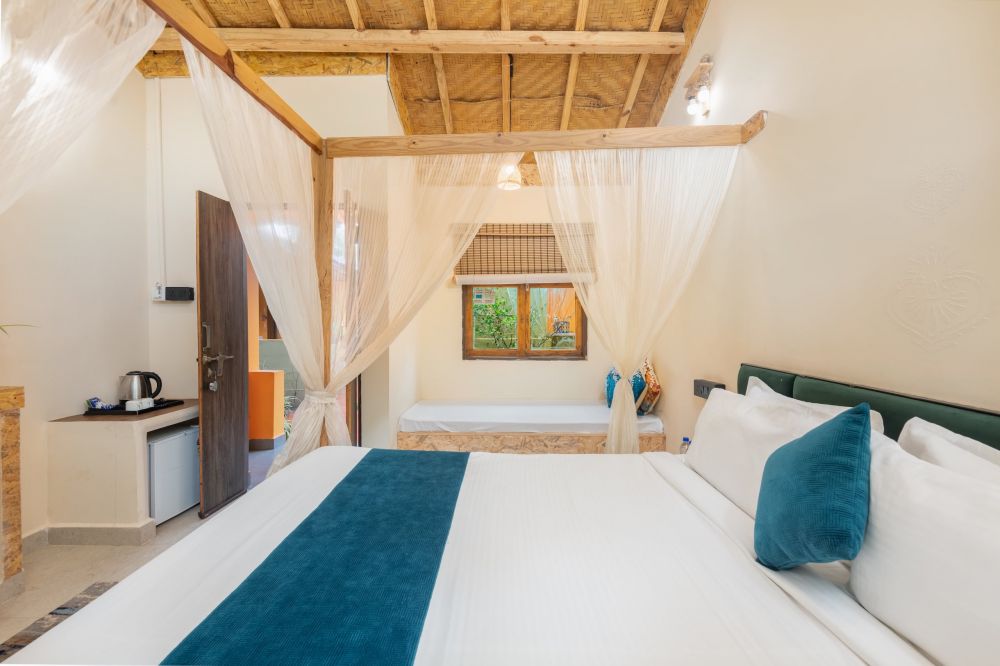 Jasmine, Amadi Beach Front Resort 4*