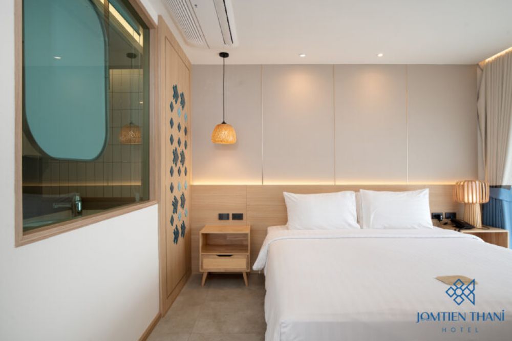 Deluxe Corner Sea View, Jomtien Thani Hotel 4*
