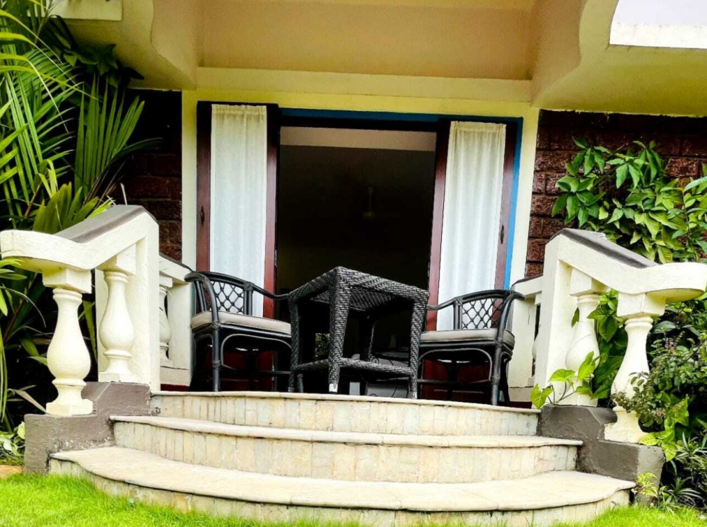 Deluxe, Coconut Grove Resort 4*