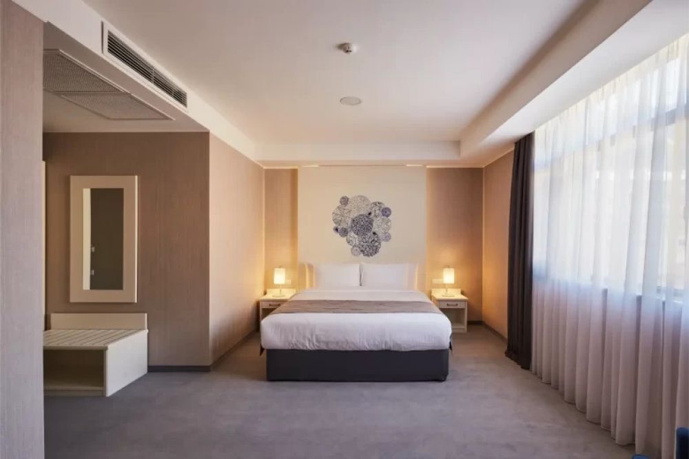 Deluxe Triple, Gallery Palace 4*