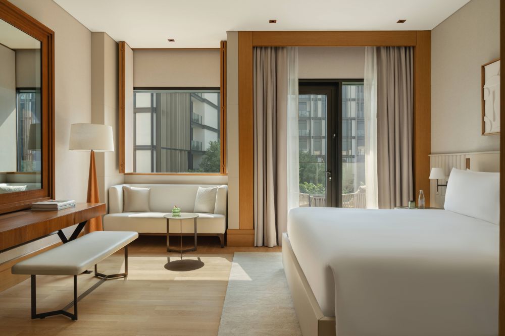 Rising Light Guestroom With Resort View, Delano Dubai 5*