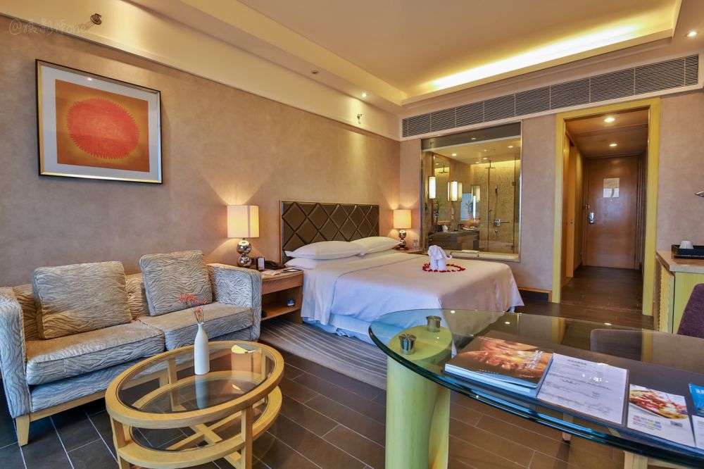 Deluxe Ocean Room, Four points by Sheraton Sanya 4*