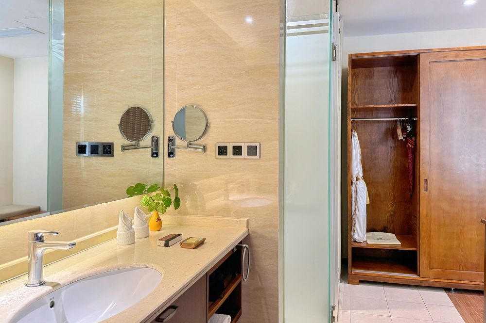 Villa Room/Swimming Pool Villa Room, Yalong Bay Villas & Spa 5*