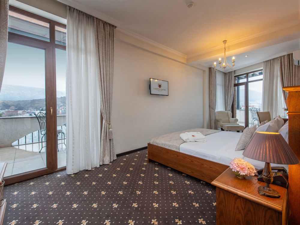 Superior DeLuxe With Terrace, Laerton Hotel 4*