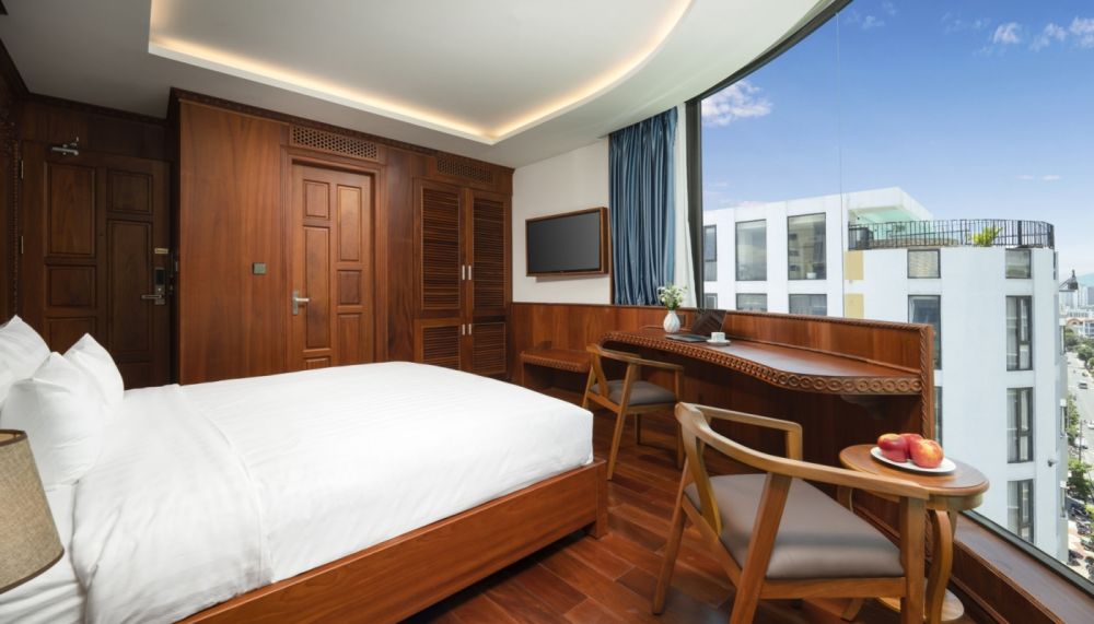Deluxe Double with Bathtub, Monalisa Luxury Hotel 3*