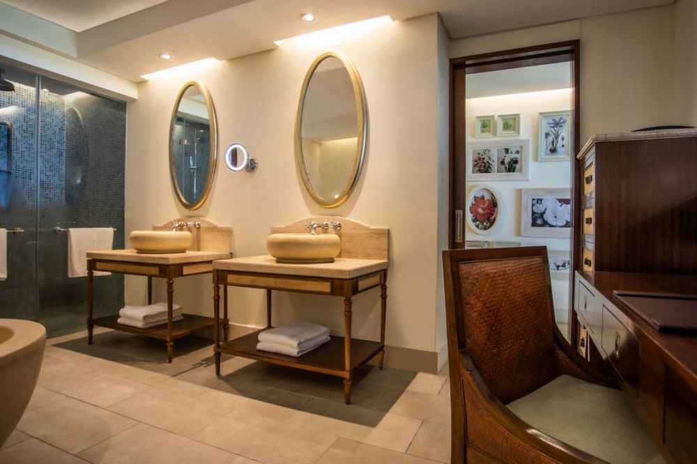 Peninsula Balcony Suite/Peninsula Beach Access Suite, The St. Regis Le Morne Resort Mauritius (ex. JW Marriott Mauritius Resort) 5*