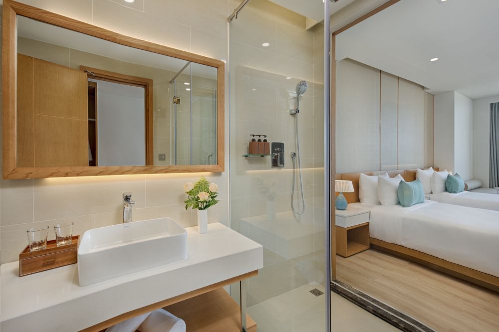 Premier Suite Ocean Front, TMS Hotel Da Nang Beach 5*