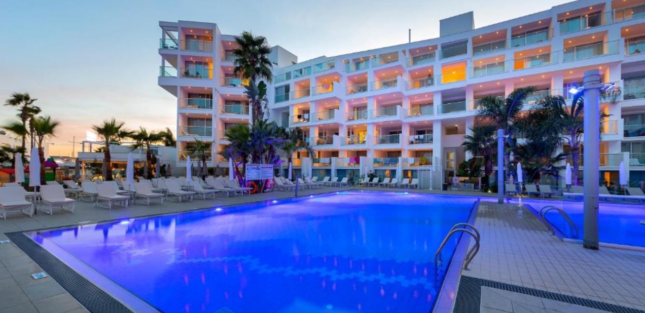 Limanaki Beach Hotel & Suites 4*