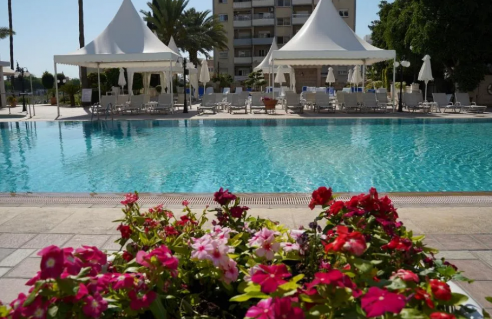 Ajax Hotel 4*