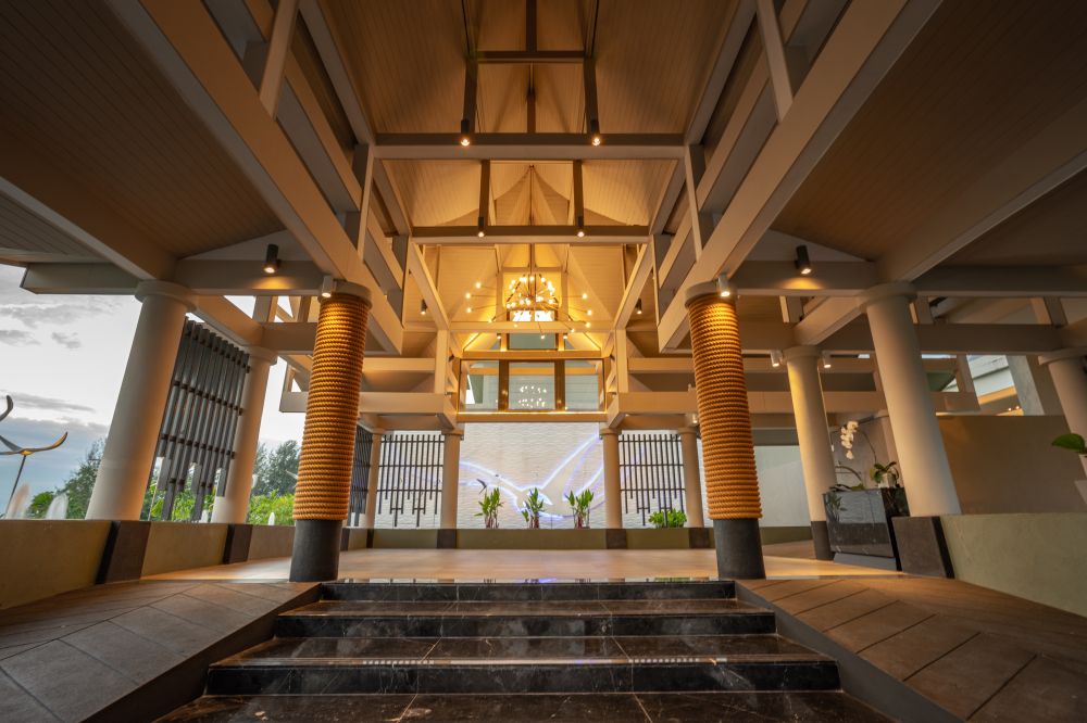 Le Meridien Khao Lak Beach 5*
