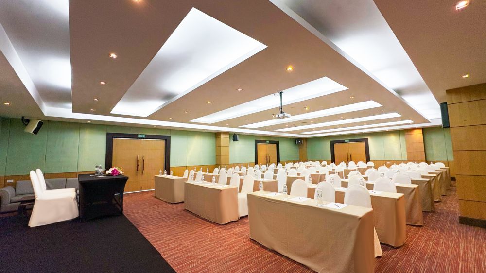 Pinnacle Grand Jomtien 4*