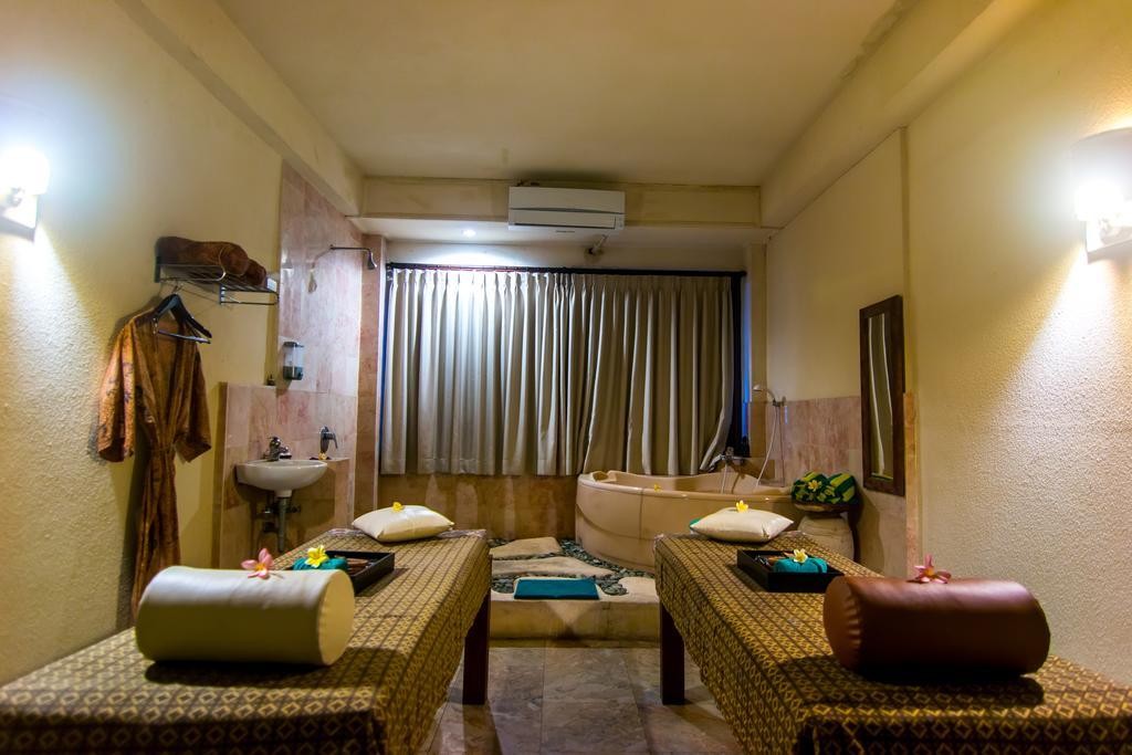 Champlung Sari Hotel 3*