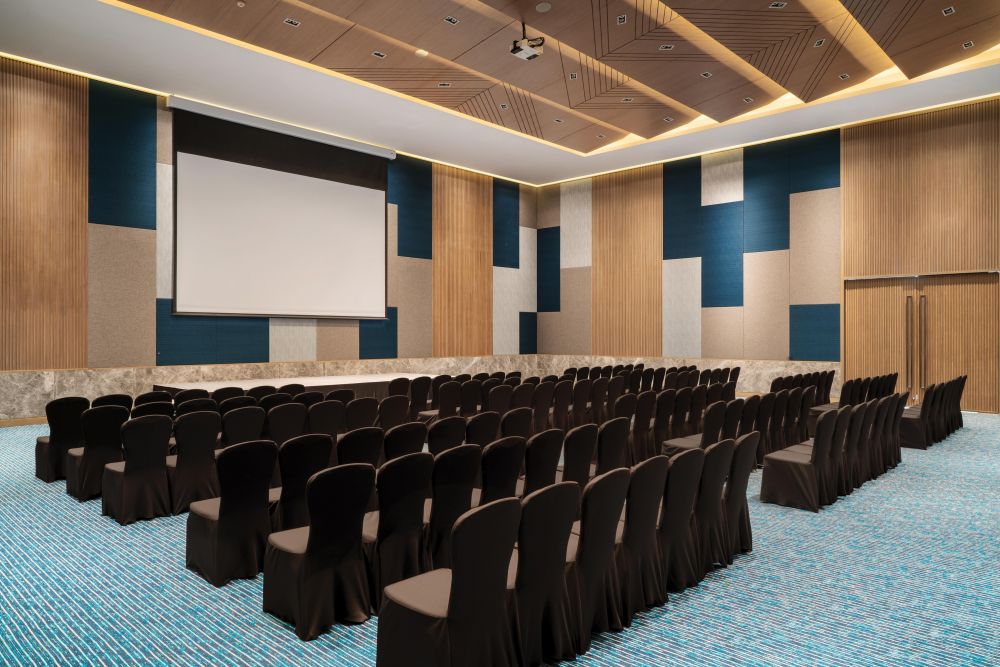 Le Meridien Khao Lak Beach 5*