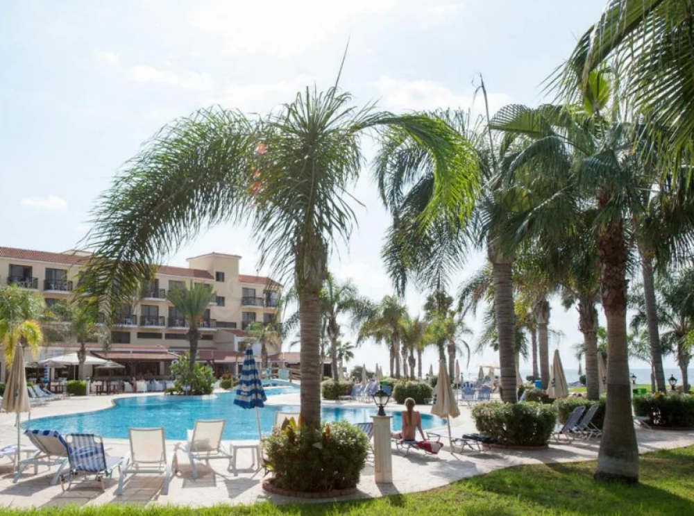 Nelia Sea Breeze 4*