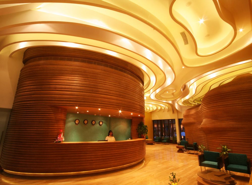 The Golden Crown Hotel & Spa 4*