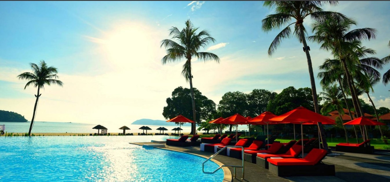 Holiday Villa Beach Resort & Spa 4*