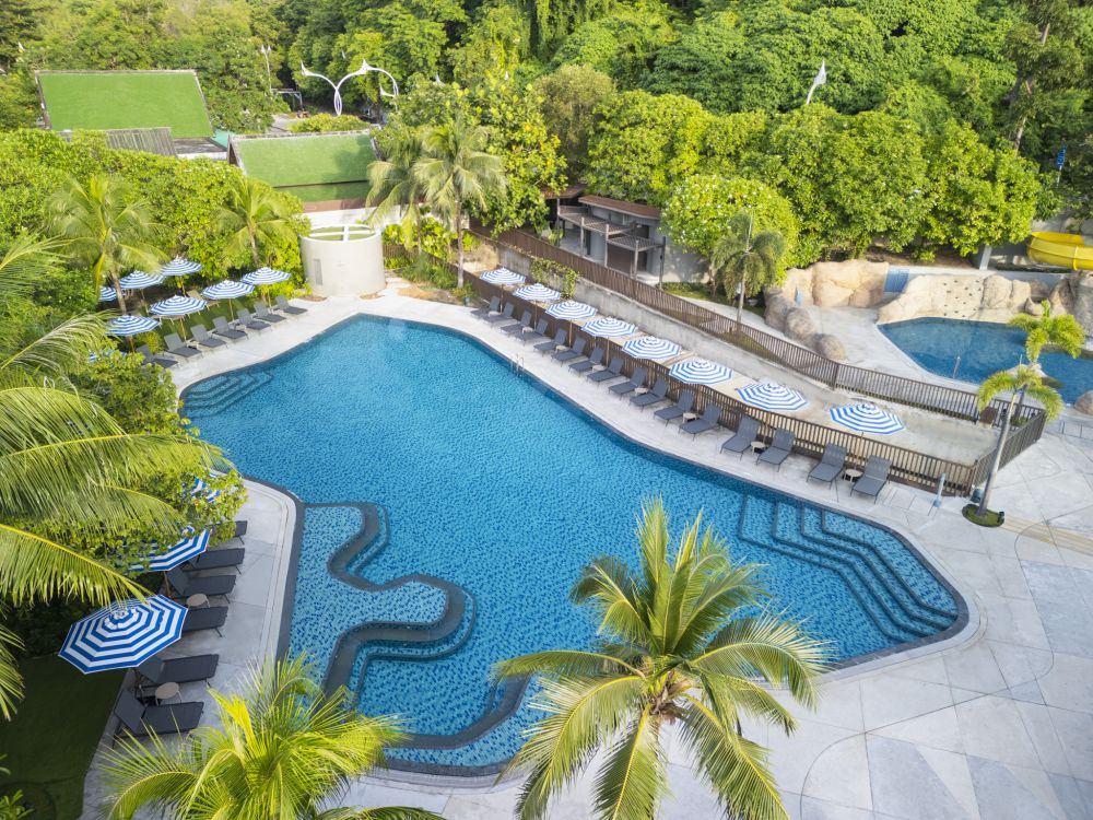 Ozo Phuket 4*