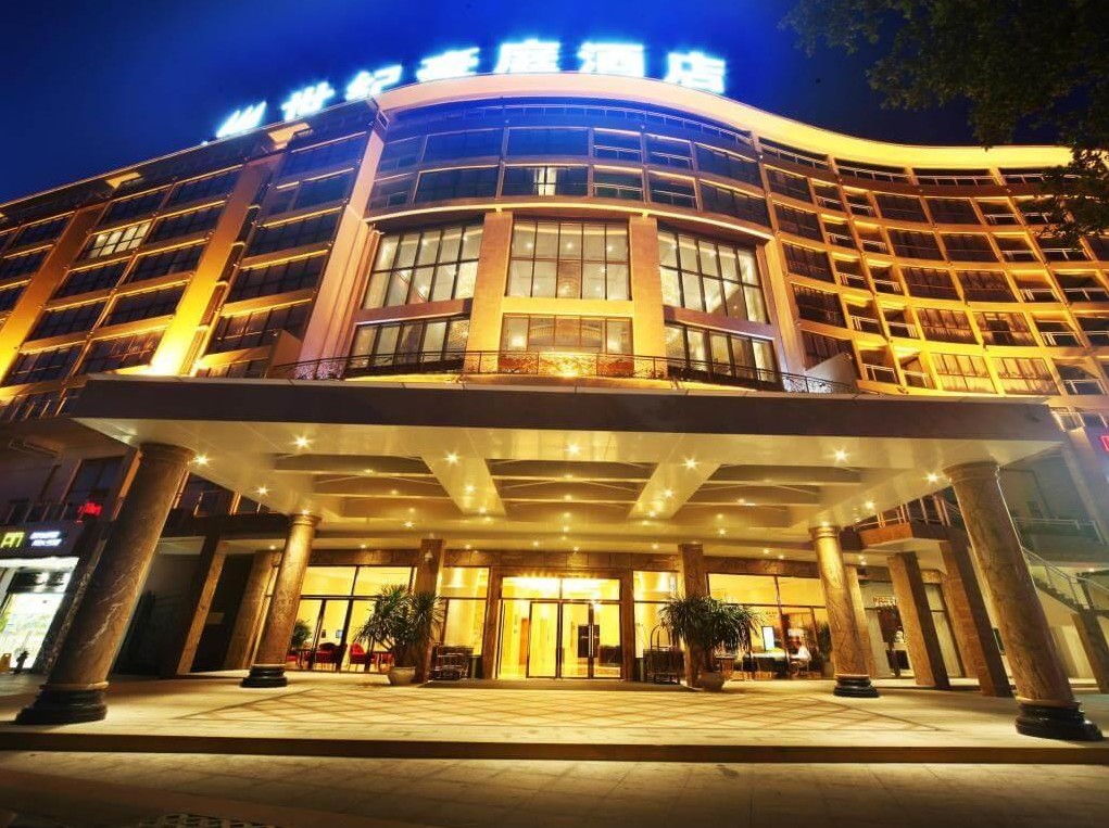 T.E International Hotel (Ex.Century Grand Hotel) 4*
